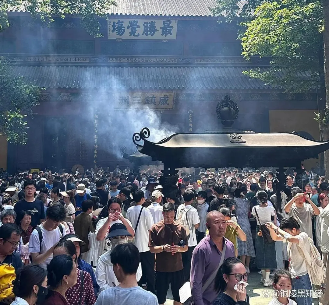 灵隐寺的小卖部，8.5平米年租金260万