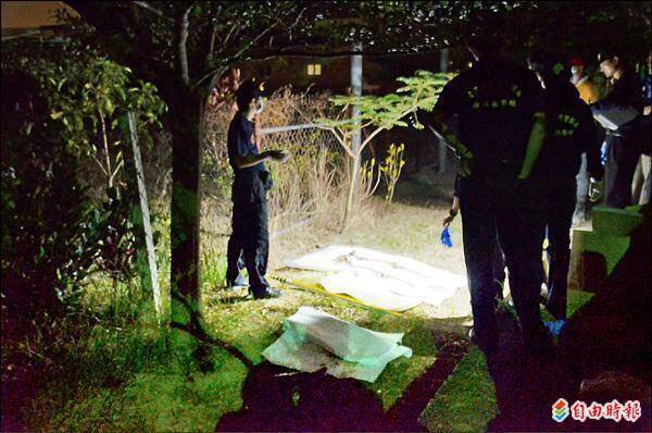 警方当时在弃尸地点周边找到死者下半身遗体,原来已腐烂成枯骨。(资料照) 警方当时在弃尸地点周边找到死者下半身遗体,原来已腐烂成枯骨。(资料照)
