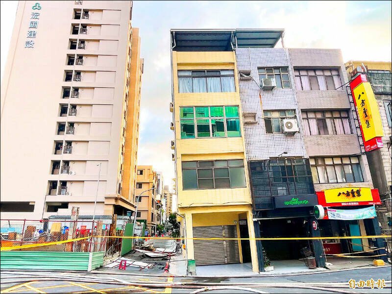 高雄建案施工不慎造成7户透天损毁。(资料照) 高雄建案施工不慎造成7户透天损毁。(资料照)