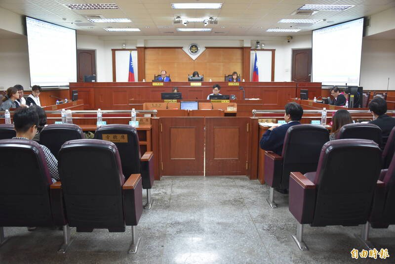 法官判决,2子女不必扶养屏东恶劣父。判决示意图,非本新闻照。(资料照) 法官判决,2子女不必扶养屏东恶劣父。判决示意图,非本新闻照。(资料照)