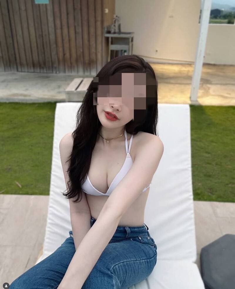 曾女在朋友圈中人缘良好,热爱潜水、游泳,IG上时常PO出她在国外海滩上的泳装照或潜水照。(记者郑景议翻摄) 曾女在朋友圈中人缘良好,热爱潜水、游泳,IG上时常PO出她在国外海滩上的泳装照或潜水照。(记者郑景议翻摄)