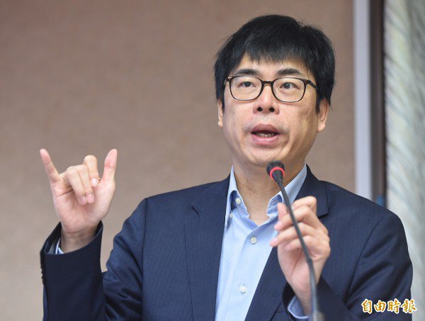 针对黄昭顺昨日在脸书的影片，陈其迈指出替黄昭顺「担心」了一下，并说：「我不会去计较她啦，比较担心她的状况。」（记者刘信德摄）