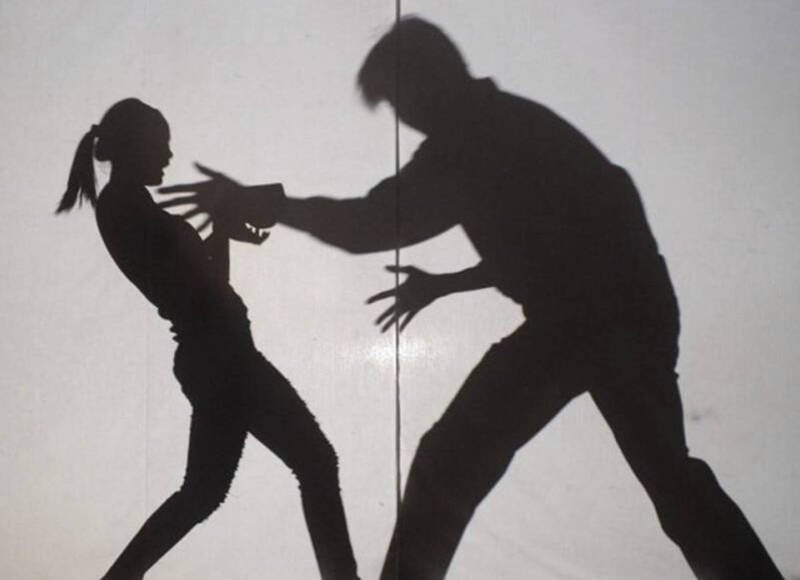 彰化男子要求女网友假扮女友「见爷爷」，却恩将仇报设局性侵。彰化地院审理，依强制性交罪判处有期徒刑3年2月。（资料照）