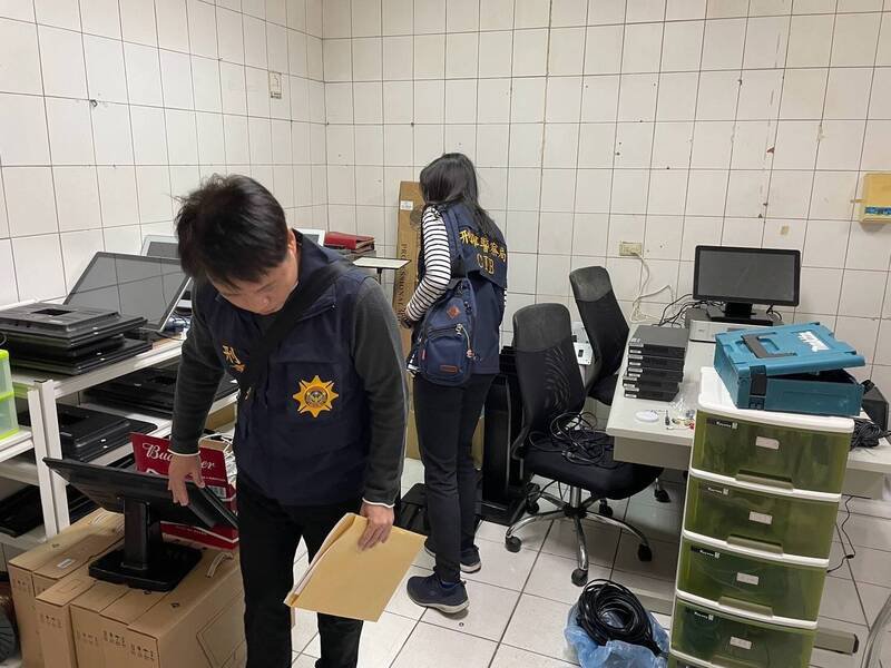 专案小组陆续展开两波搜索。（警方提供）