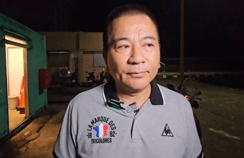 基隆区渔会理事长简建辉说，希望政府有关部门把握黄金救援时间海空搜救，早日把失踪的立发168号渔船胡姓船长及2外籍渔工搜救。（记者俞肇福翻摄）