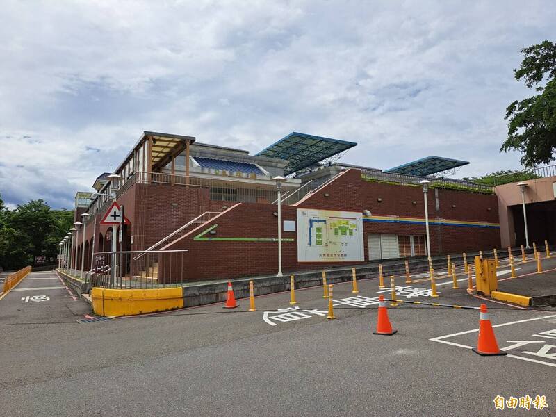 新竹市殡葬所又出包？继烧错大体后又传出有员工偷拍往生者照片散播，市府也做出回应。（记者洪美秀摄）