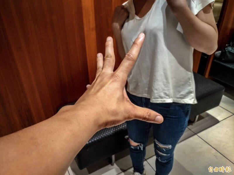 男仲介追求女同业遭拒，亮保险套暗示性行为被判刑，示意图。（记者陈冠备摄）