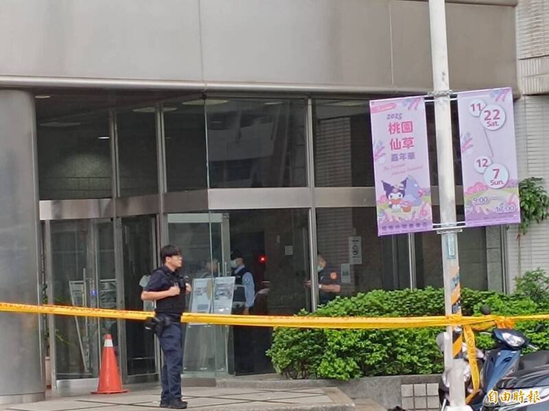 桃园市府园区对面大楼传坠楼意外。（记者郑淑婷摄）