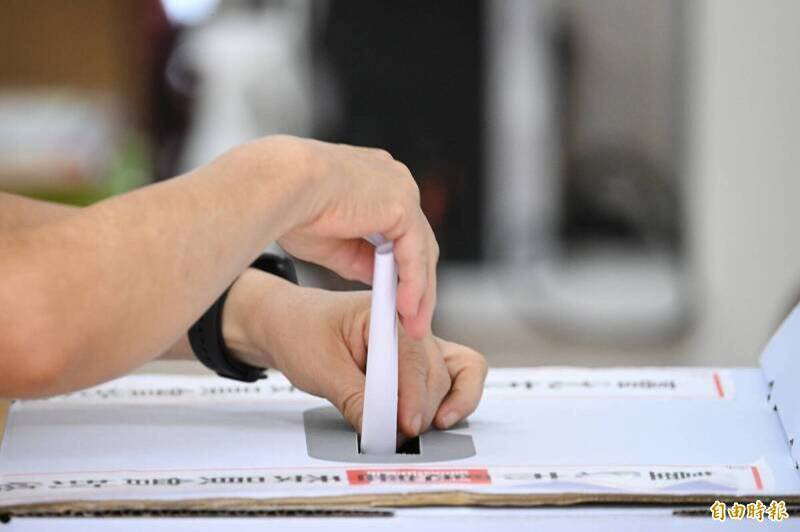 高雄林姓男子，于去年总统大选时，被控拍摄其已圈选之选票，在网路直播。（资料照）