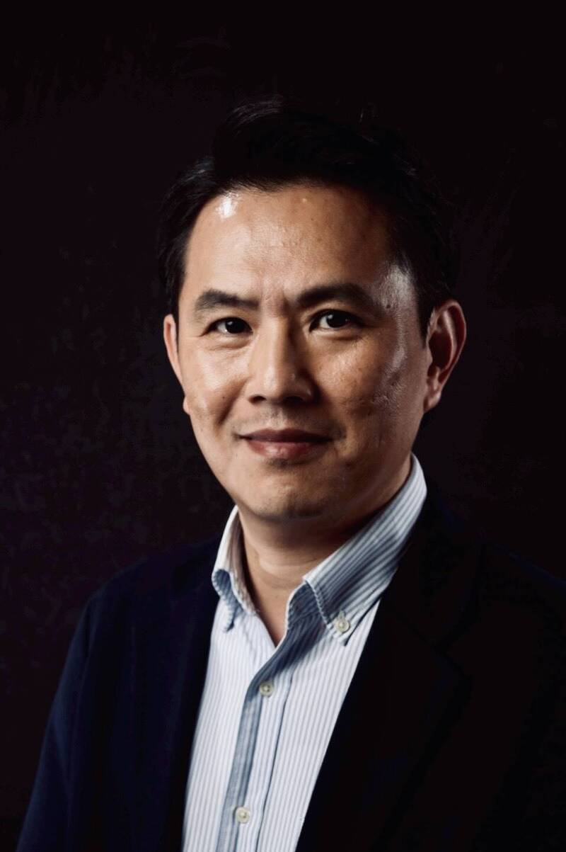 前立委陈以信关切台南女警执法遭砍伤、挑战公权力的问题。（陈以信服务处提供）