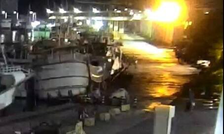 枪手杨云豪从屏东东港搭乘渔船偷渡出境。（民众提供）