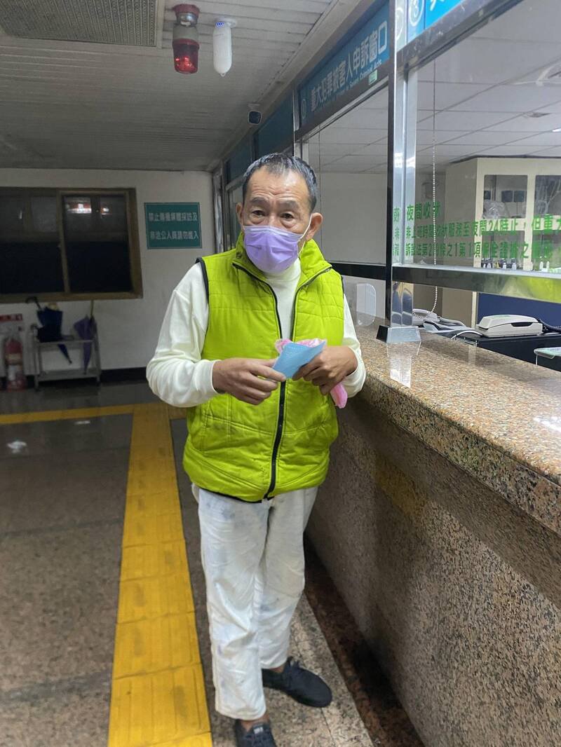 将诚王姓员工4万元交保，王男交保后步出基隆地检署。（记者林嘉东摄）