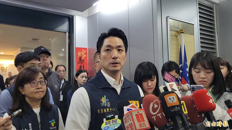 台北市长蒋万安表示，会与警政署一起检视，提出警力布署精进方案。（记者何玉华摄）