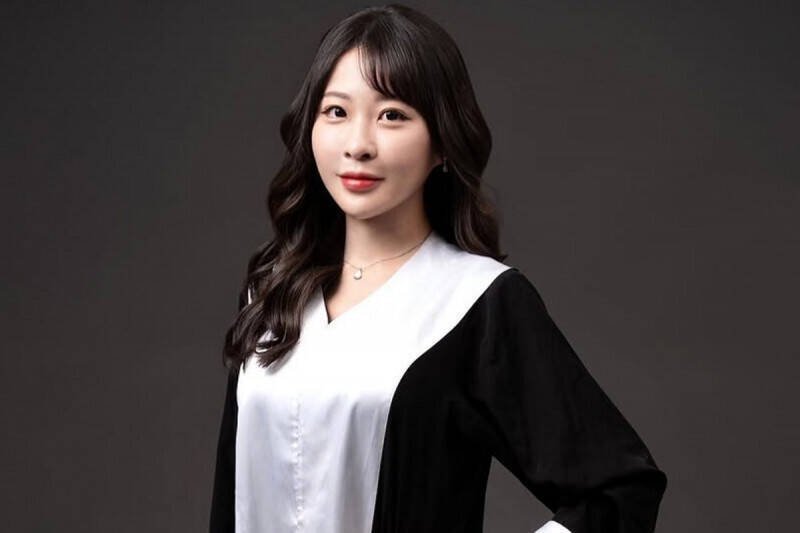 知情人士转述，新任辩护律师当时提醒：「检方掌握的证据比妳想像中完整，如果还照原本那条路走，在法庭上继续拗，最后一定会死得很惨。」（翻摄自IG）