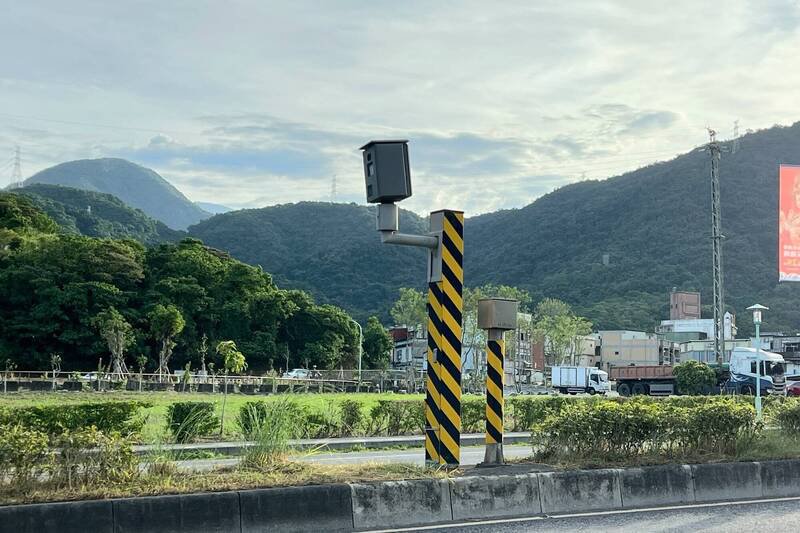 宜兰县最新「测速王」（如图），去年取缔件数超过1万2000件创新高。（图由警方提供）