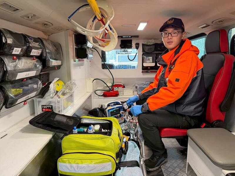 全育霆参加EMTP训练 以第1名成绩结业。（澎湖县政府消防局提供）