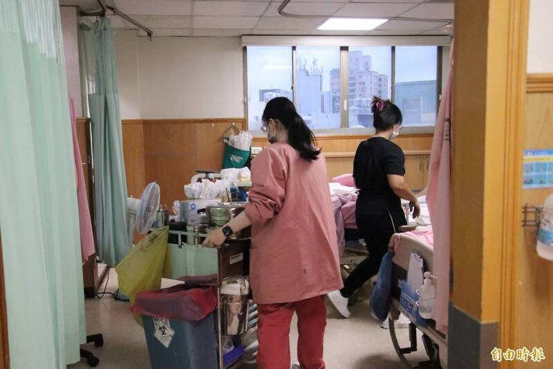 新北市1名陈姓女子长期照顾罹患癌症的高龄父亲，2023年1月间，因喂食等问题，引爆累积的不满情绪，竟殴父致死。示意图，与本新闻无关。（资料照）