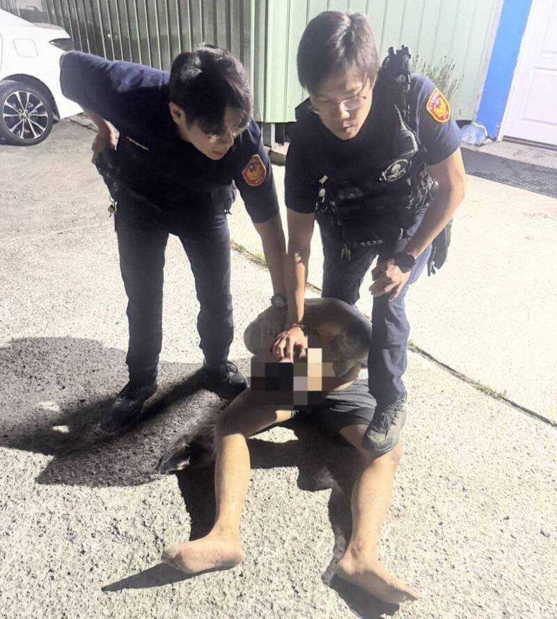 台中陈姓男子，去年10月吸毒后持枪闯入西屯区一间泳池学校，朝6岁女童和叶姓教练扣扳机，台中地院今天判处6年4月徒刑、监护2年。（记者陈建志翻摄）