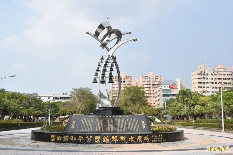 1名5岁男童昨天傍晚在冈山和平公园，遭陌生人诱喂含酒精饮料。（记者苏福男摄）
