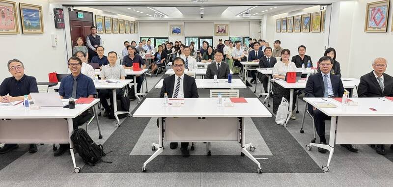 高检察署等单位昨针对刑事诉讼法修法草案召开研讨会，邀请审、检、辩、学深入探讨，与会者认为草案仍有审酌空间，吁需审慎评估修法方向。（最高检察署提供）