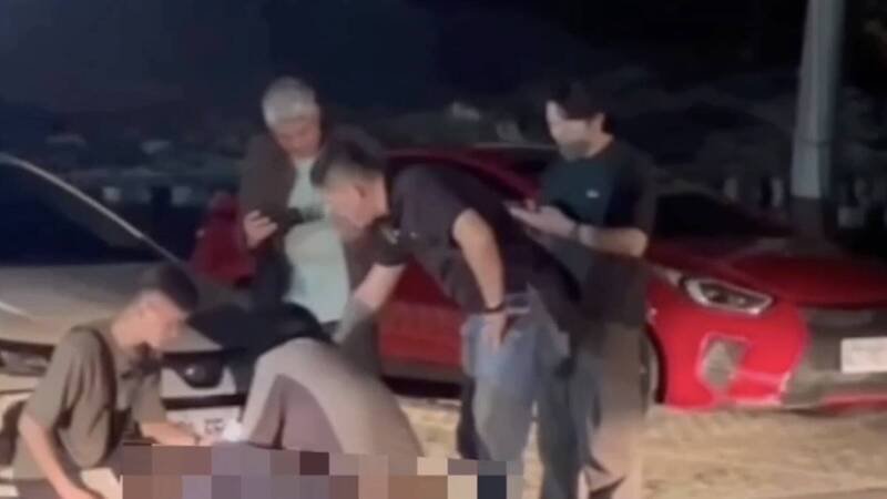 高雄情侣档外送贩毒落网警方查获大量丧尸烟弹。（警方提供）