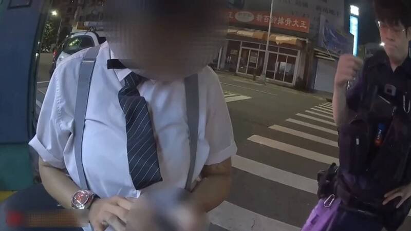 高雄简姓女骑士闯红灯遭拦查，自曝戒毒仍验出毒品反应。（民众提供）
